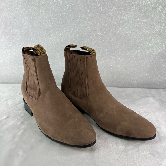 Mens boots size 9 - Picture 3 of 7